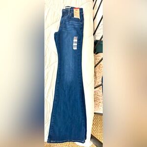 Levi’s Women’s flare jeans size 26